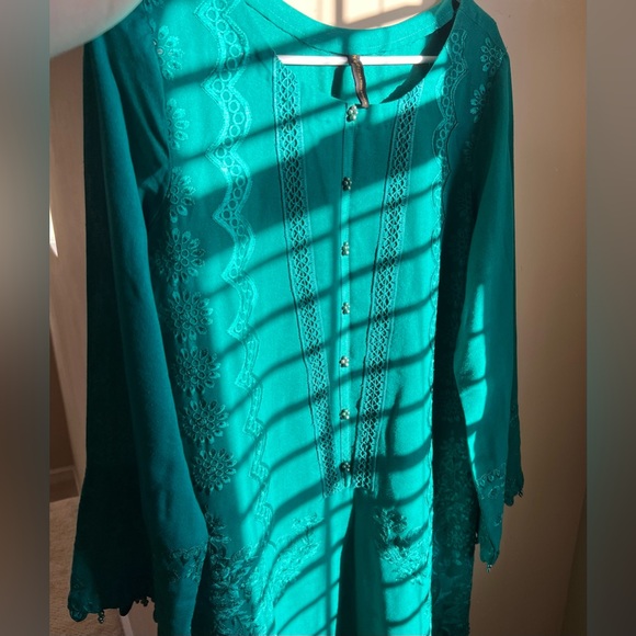 Charizma brand Pakistani Indian embroidered dress/outfit/suit - Picture 13 of 15